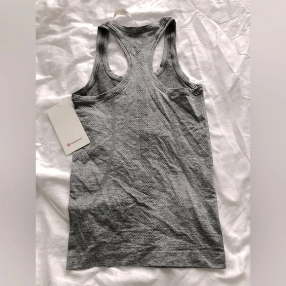 Lululemon swiftly tech racer back 2.0. In grey. Brand new with tags. - Picture 2 of 2